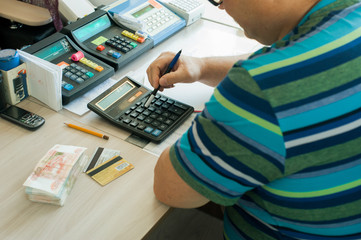 adult man expects earnings calculator money in rubles