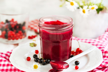 Homemade black currant curd (jam)