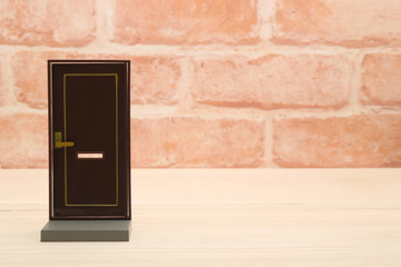 閉じた扉 ミニチュア