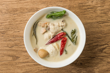 タイのスープ　トムカーガイ　 Thai soup tom-kha-kai