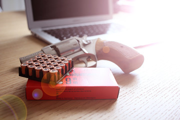 Revolver mit Munition online bestellen