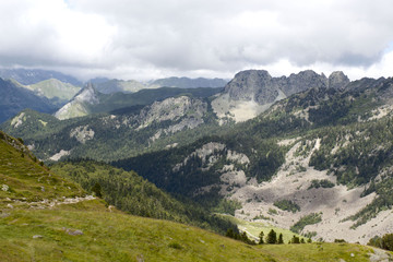 Fototapeta na wymiar mountain range and a valley in Pyrenees, France