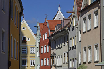 Fototapeta na wymiar Häuserzeile in der Schulgasse, Landsberg am Lech