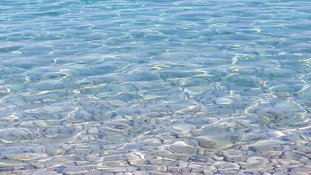 Steine im Wasser 2