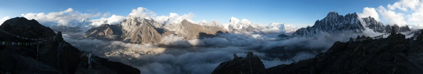 Papier Peint photo Makalu panorama of Mount Everest, Lhotse, Makalu and Cho Oyu
