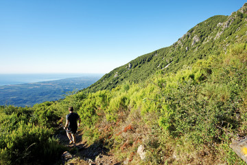 Trail  en corse dans les montagnes  de Costa verde  