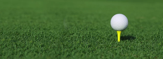 Papier Peint photo Lavable Golf balle de golf sur un tee