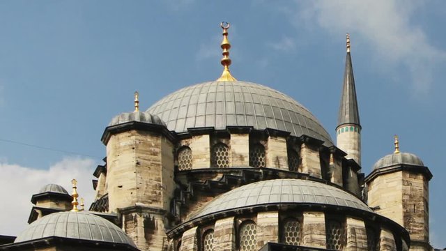 the yeni cami mosque in istanbul