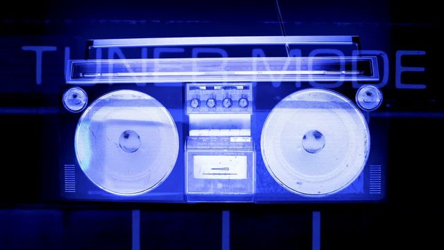 fantastic looking retro ghetto blaster spinning
