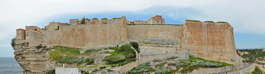 Fototapeta na wymiar Panorama of the ancient citadel in Bonifacio