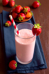 Strawberry smoothie with yogurt