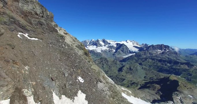 Vista aerea su gruppo montuoso - Valmalenco - Gruppo del bernina