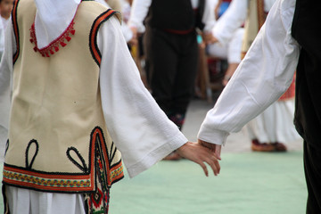 Danzas serbias