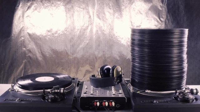 pile of records grows and shrinks