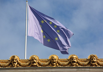 Masques du toit de l'opéra Garnier à Paris, France