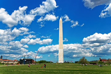 Washington monument with the beautiful clouds