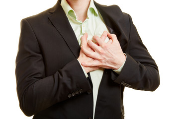Mann mit Herzinfarkt oder Schlaganfall
