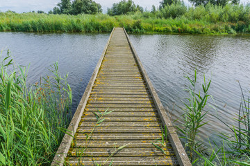 Obraz premium small little wooden bridge