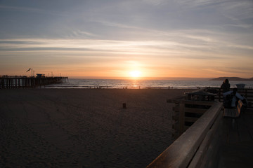 Fototapeta na wymiar Sunset at Pismo Beach Pier