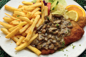 Schnitzel with mushroom sauce