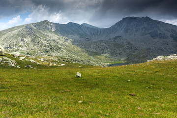 Fototapeta na wymiar Spano Pole and Spanopolski chukar peak, Pirin Mountain, Bulgaria