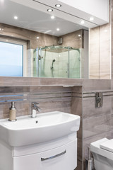 Beautiful villa bathroom idea