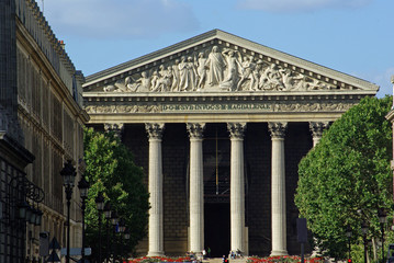 Obraz premium Façade de l'église de la Madeleine à Paris, France