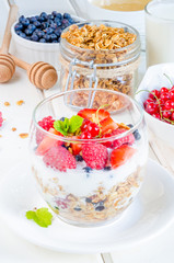 Granola with yogurt and berries