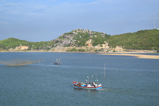 traditional fishing boats in the sea of Vietnam