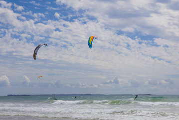 Groupe de Kitesurfers