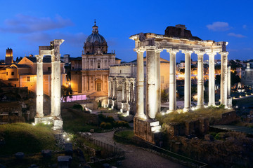 Fototapeta na wymiar Rome Forum night