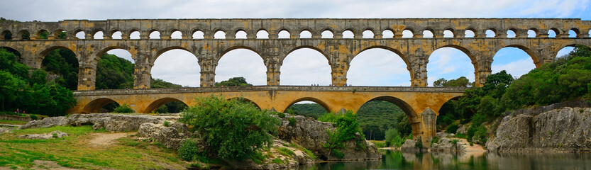 Fototapeta na wymiar Pont du Gard, France