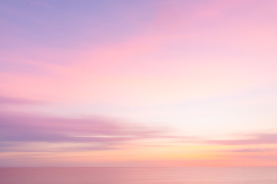 Blurred  sunset sky and ocean nature background