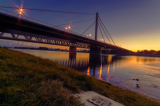 Rheinbr&uuml;cke 