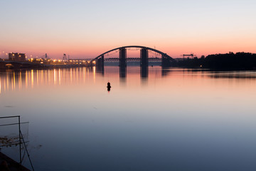 Fototapeta na wymiar Bridge at dawn.