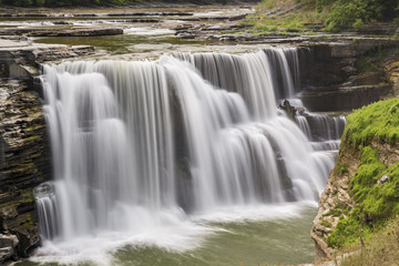 Obraz premium Lower Falls at Letchworth State Park, New York