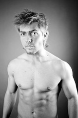 Naklejka premium Sexy muscular man