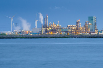 Fototapeta na wymiar Night View of a Refinery and Clear Sky