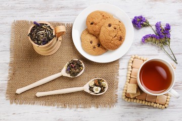 Herbal tea and cookies
