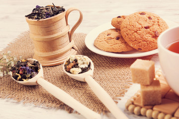 Herbal tea and cookies
