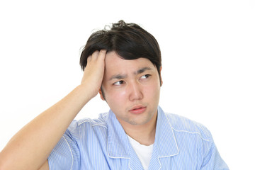 ヘアーセットに不満な男性