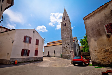 Fototapeta na wymiar Old town of Roc square and church
