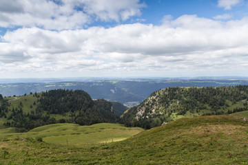 Fototapeta na wymiar paysage du Jura