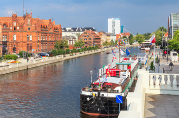 Bydgoszcz, panorama nabrzeży Brdy  - obrazy, fototapety, plakaty