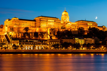 Nachtaufnahme in Budapest