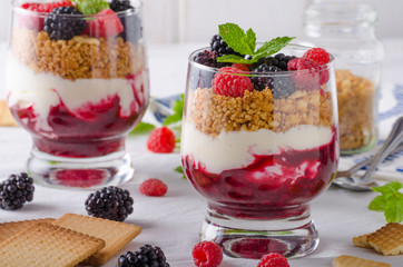 Inverted cheesecake in glass