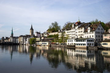Fototapeta na wymiar Zürich an der Limmat
