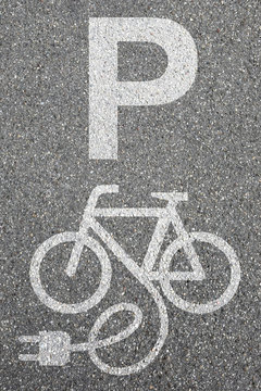 Parkplatz E-Bike Ebike E Bike Pedelec parken elektro Fahrrad Rad