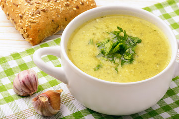 Vegetarian cream soup with zucchini and potatoes. 