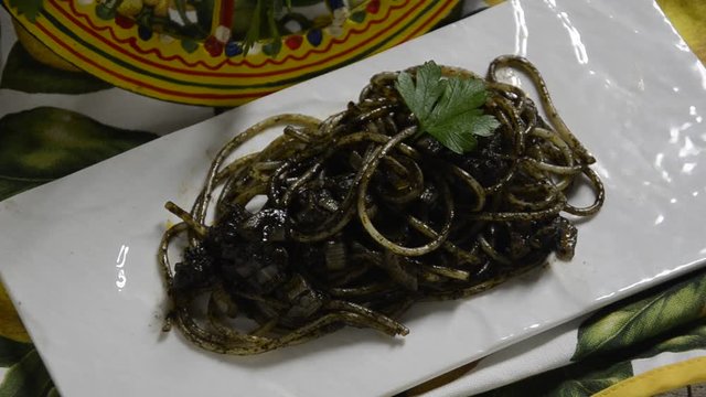 Sz&eacute;pia k&eacute;pzőműv&eacute;szet Tinta cefal&oacute;podos Sepia barwnik S&eacute;pia Encre de seiche Cuisine italienne Italsk&aacute; kuchyně Cucina italiana 이탈리아 요리 Italienische K&uuml;che Siciliana Итальянская кухня Spaghetti Sicilia